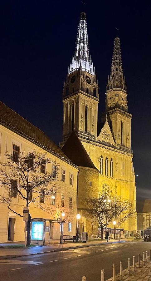 Grich Witch Apartment Zagreb Bagian luar foto