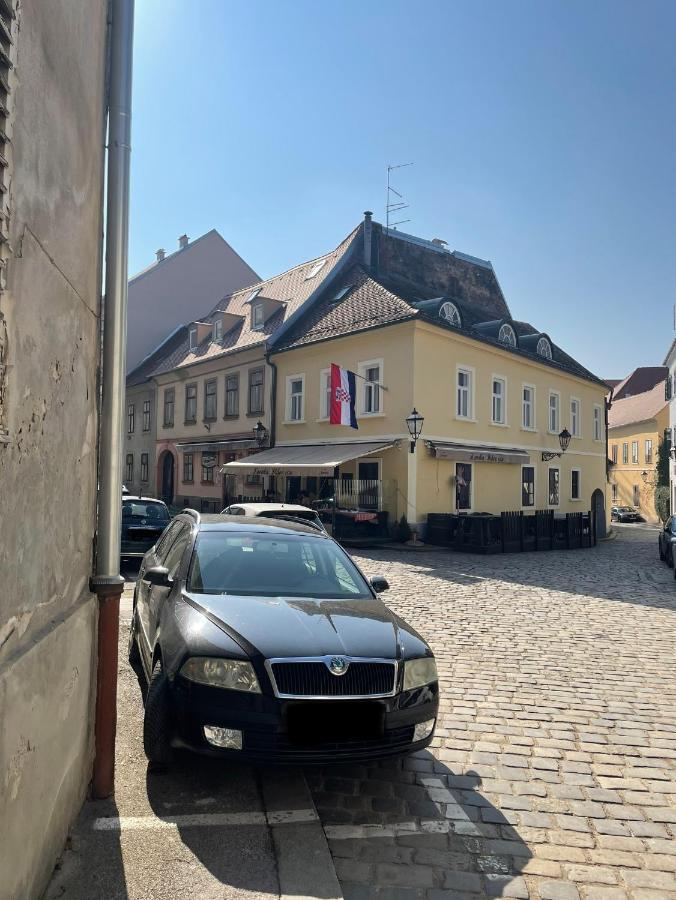 Grich Witch Apartment Zagreb Bagian luar foto
